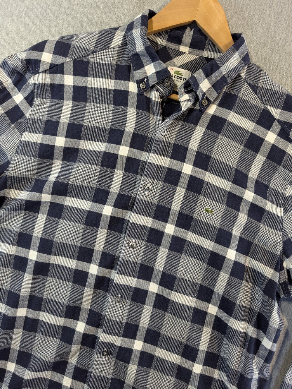 Lacoste Plaid Button Down Shirt Men's 44 Slim Fit Long Sleeve Navy Blue White